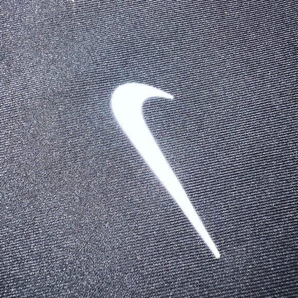 Nike Women’s US Small dri-fit swoosh black leggings - Picture 10 of 10